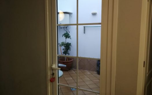 Edificio en Cabo Blanco