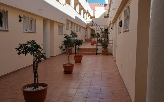 Apartamento de dos dormitorios en zona Las Chafiras