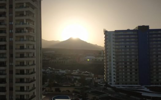 Estudio en Playa Paraíso con vista al mar, al Teide y al Roque del Conde