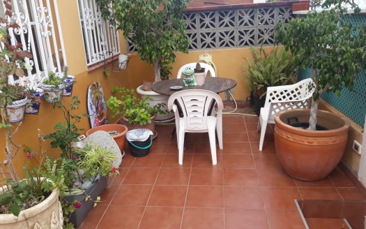 Adosado en Piedra Hincada