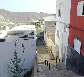 Solar urbano edificable en Adeje