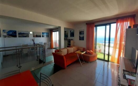 Tríplex en Cueva del Polvo, Santiago del Teide.