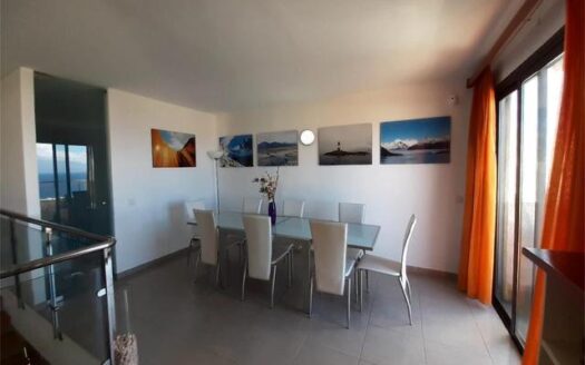 Tríplex en Cueva del Polvo, Santiago del Teide.